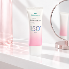 Plantnery Sun Organic Bright Tone Up Sunscreen SPF50+ PA++++ 40 ml - lifestyle image