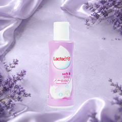 Lactacyd Soft & Silky Daily Feminine Wash 150 ml product view