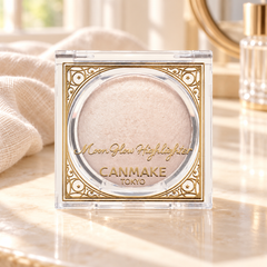 CANMAKE Moon Glow Highlighter — product detail