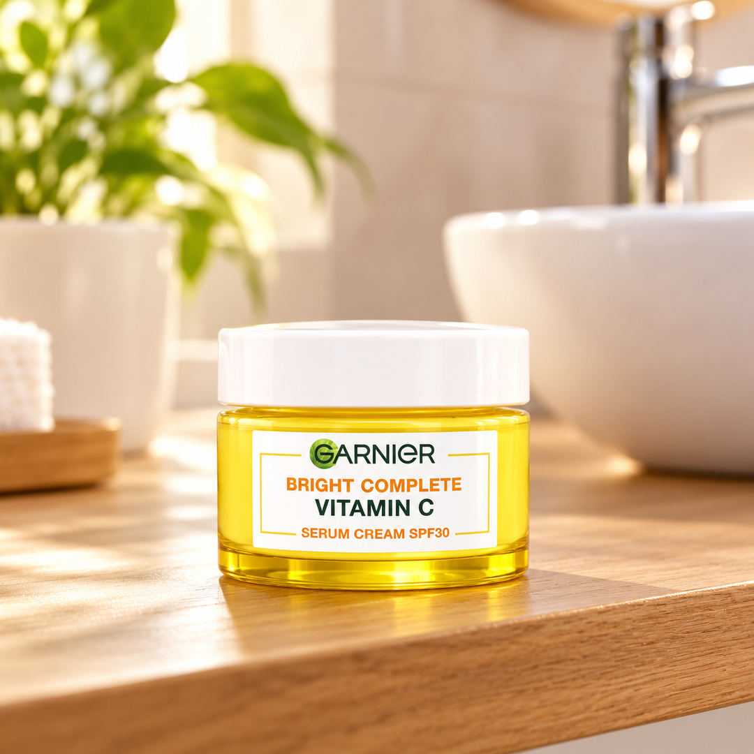 Garnier Bright Complete Brightening Day Serum Cream SPF30 PA+++ 50 ml — lifestyle view