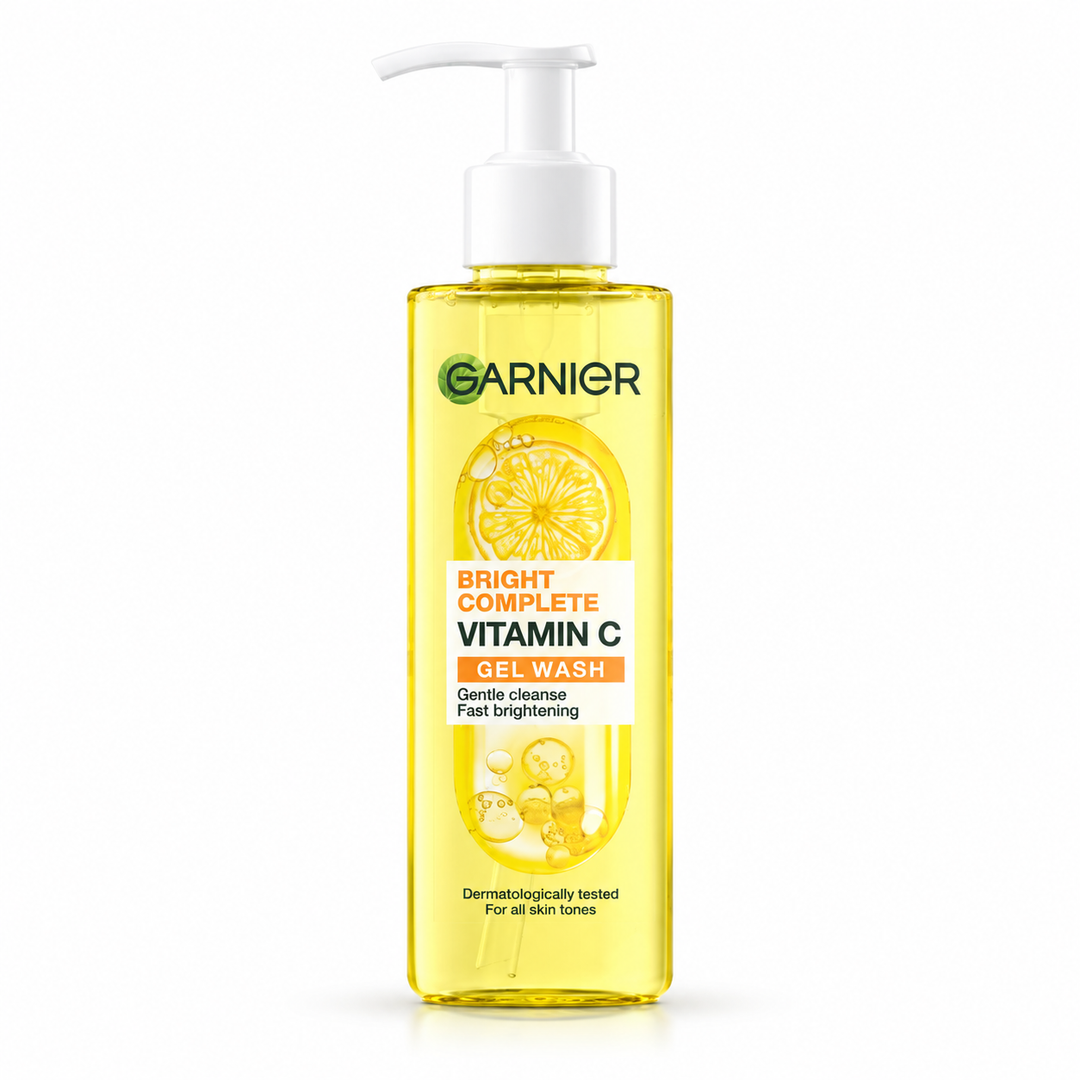 Garnier Bright Complete Vitamin C Gel Wash 120 ml on white background