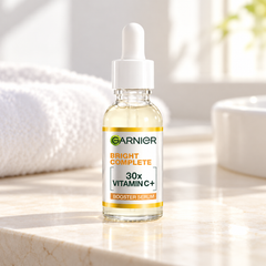 Garnier Bright Complete Vitamin C Booster Serum 30 ml — retail packaging detail