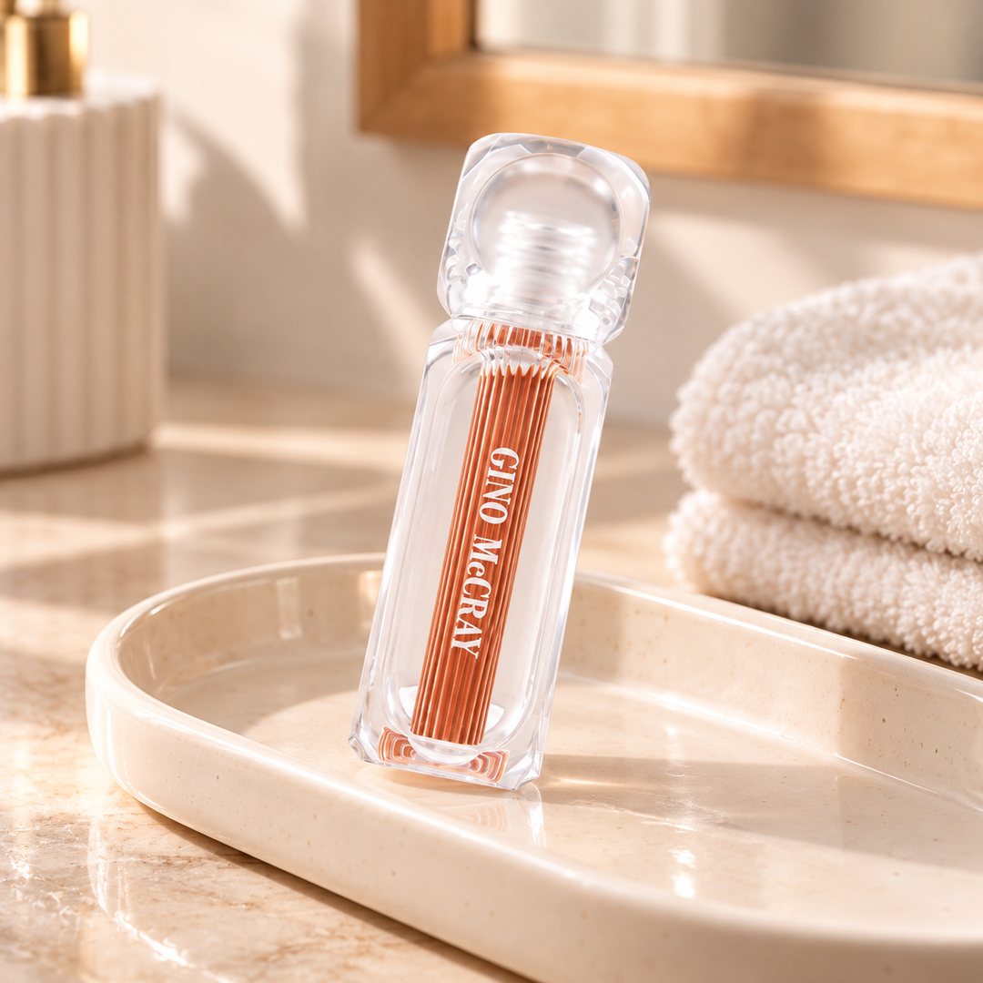 gino-peptide-lip-oil — lifestyle view