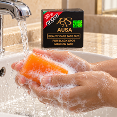 JAM AUSA Beauty Care Face Out Soap lathered under running water