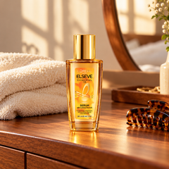 L'Oréal Paris Elseve Extraordinary Oil Serum With 6 Precious Floral Oils 30 ml — lifestyle photograph 2
