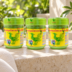 Hong Thai Formula 2 Herbal Inhaler 10 g – 3 Inhalers — lifestyle view
