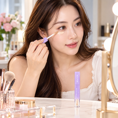 BEAUTILAB A2P Retouch Brightening Concealer — 02 Light-Medium — applying makeup