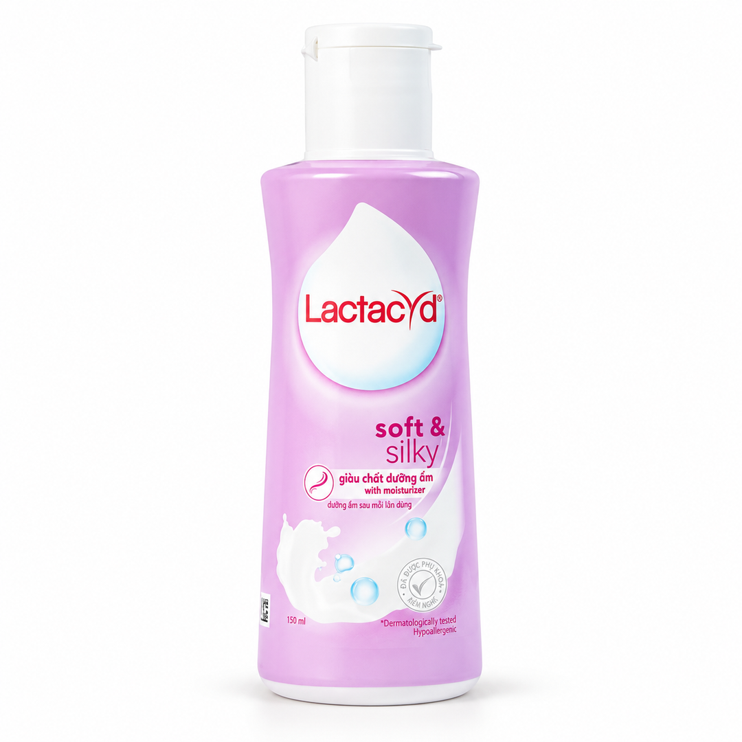 Lactacyd Soft & Silky Daily Feminine Wash — 1 × 150 ml — exact pack quantity on white