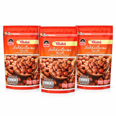 3 pouchs of 160 g on a white background